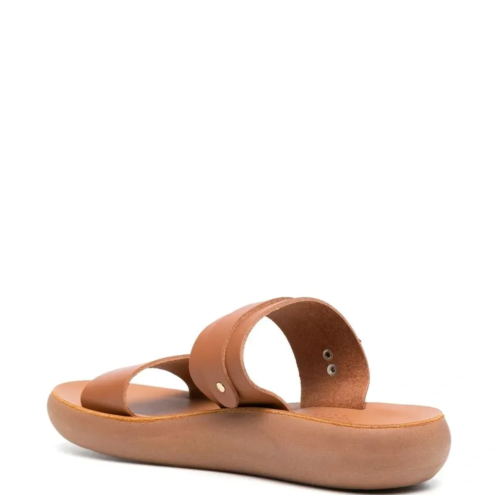 Сандалии с пряжкой