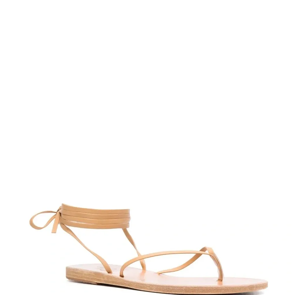 Сандалии с завязками на щиколотке