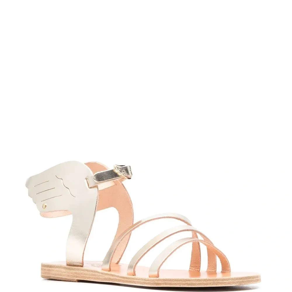 Сандалии с ремешками