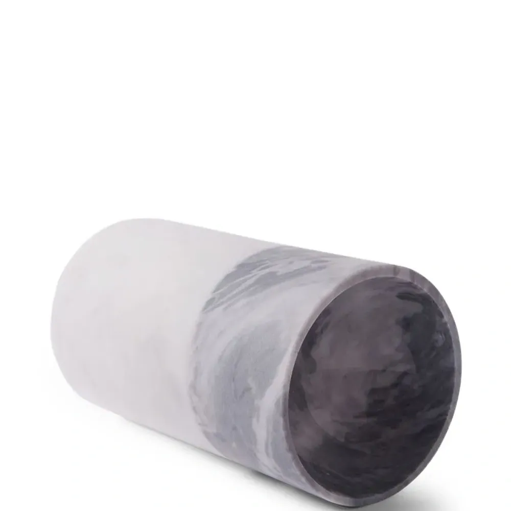 Бокал для вина в стиле колор-блок из коллаборации с Sunnei