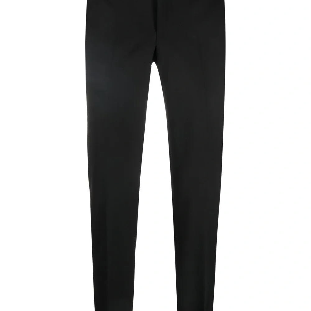 Прямые брюки строгого кроя