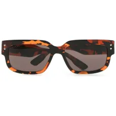 Солнцезащитные очки в квадратной оправе