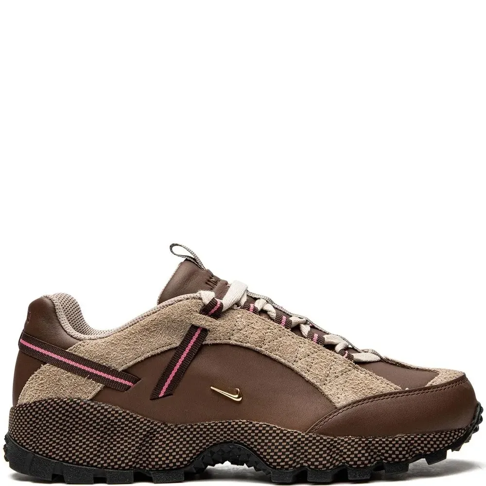 Кроссовки Air Humara LX Brown из коллаборации с Jacquemus