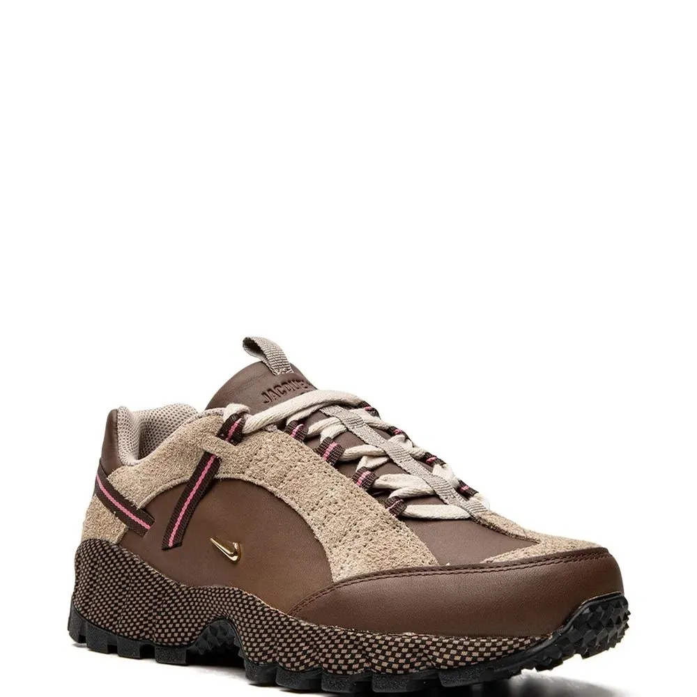 Кроссовки Air Humara LX Brown из коллаборации с Jacquemus