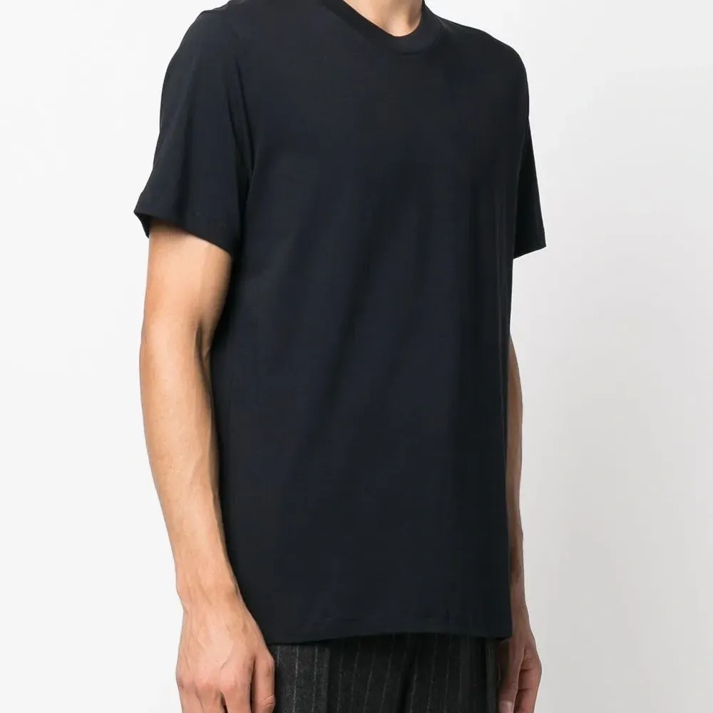 Футболка с круглым вырезом