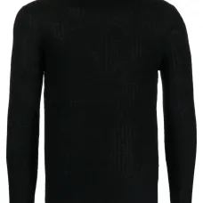 Свитер с высоким воротником