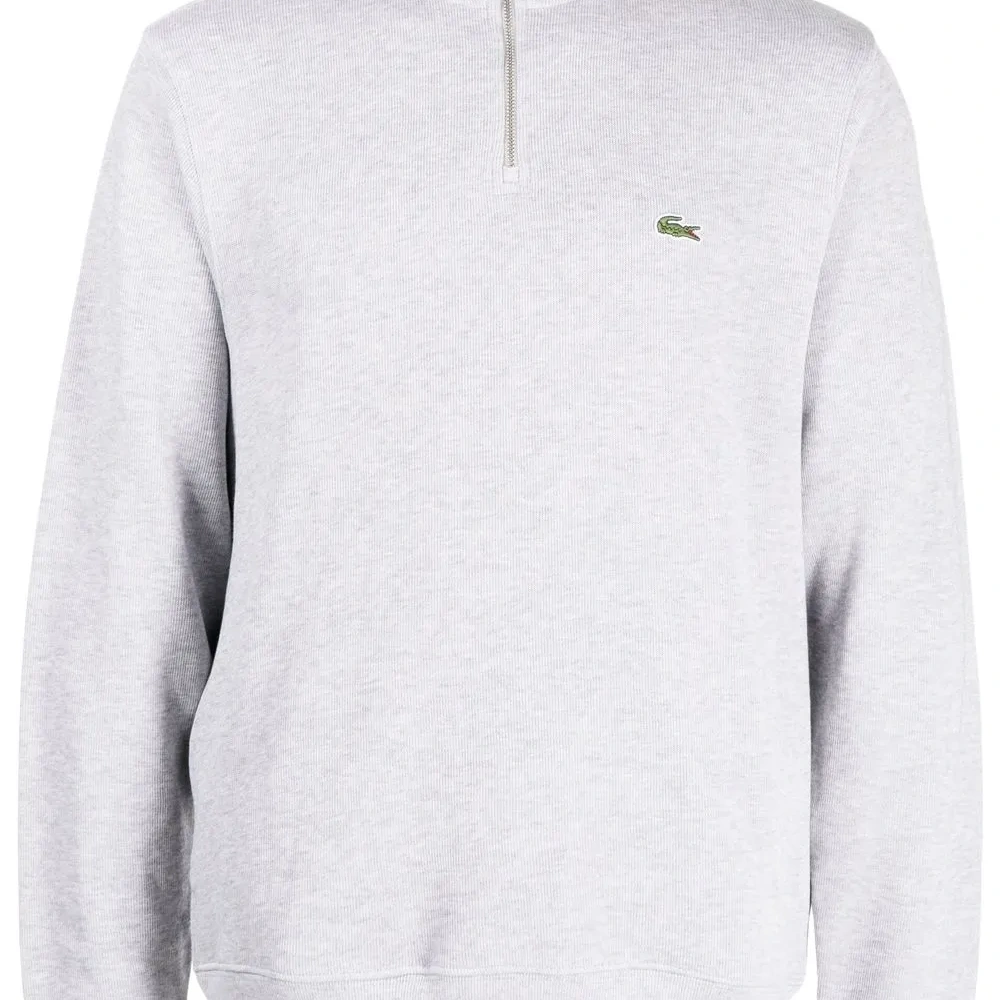 Толстовка в рубчик с высоким воротником