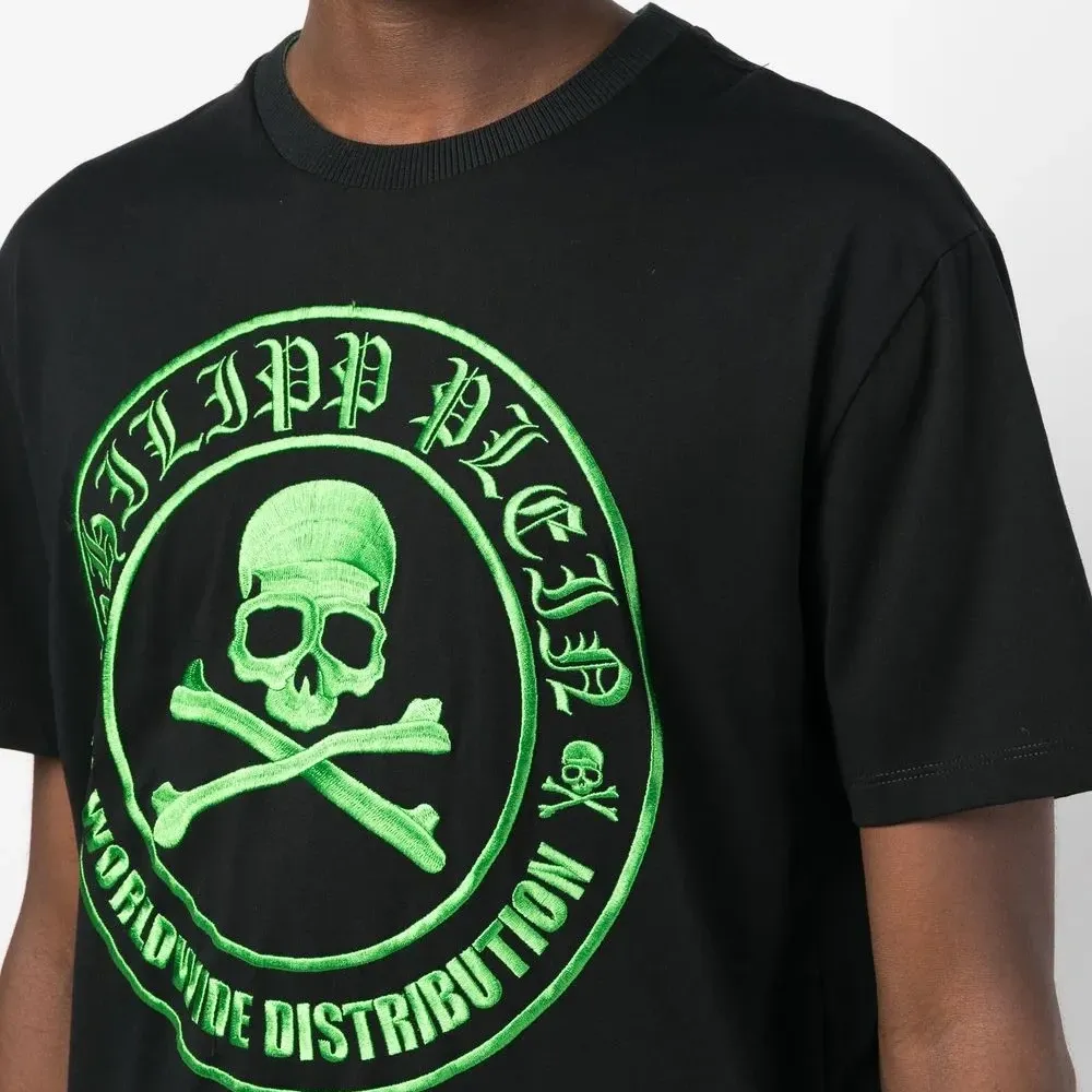 Футболка с вышивкой Skull