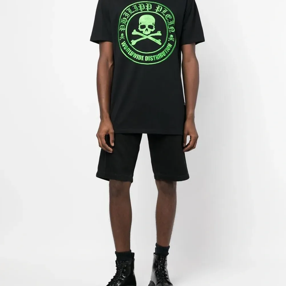 Футболка с вышивкой Skull