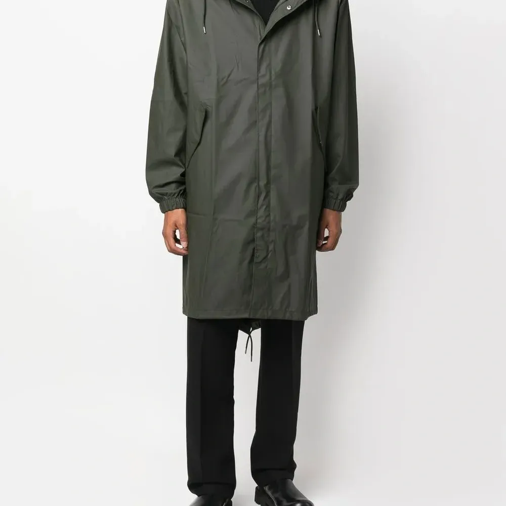 Плащ с капюшоном и кулиской Плащ с капюшоном и кулиской