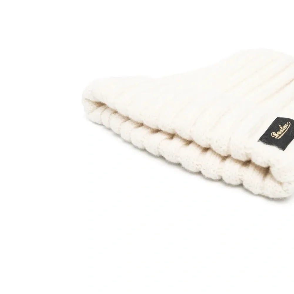 Кашемировая шапка бини с нашивкой-логотипом