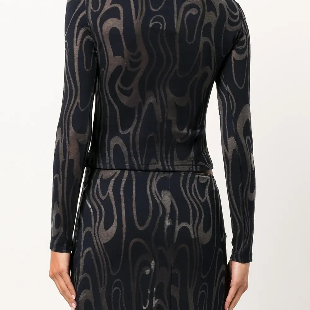 Топ Shrunk с высоким воротником и длинными рукавами