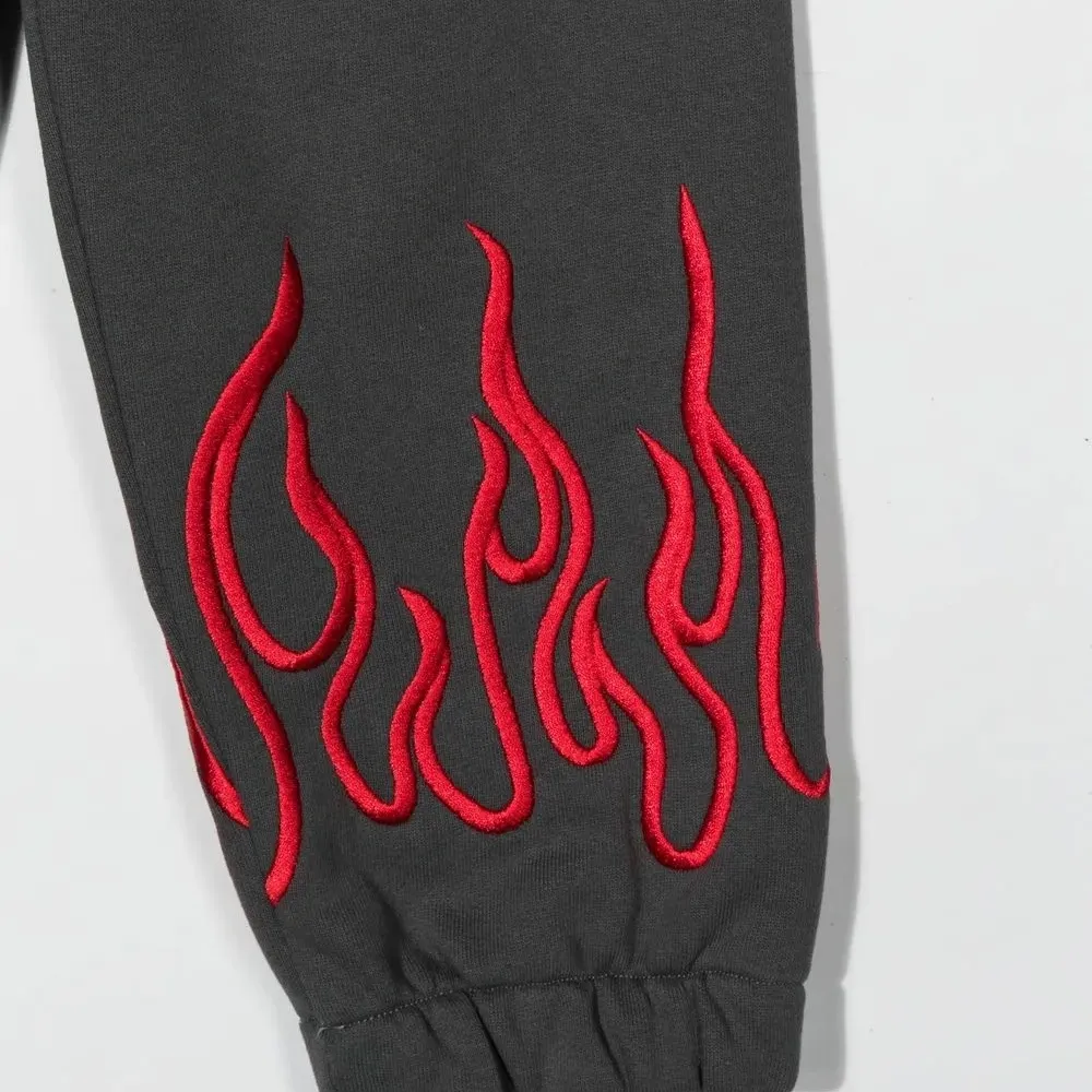 Спортивные брюки с вышитым логотипом