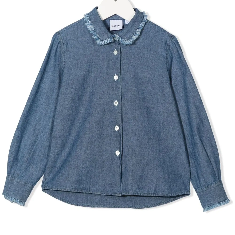 Джинсовая рубашка на пуговицах