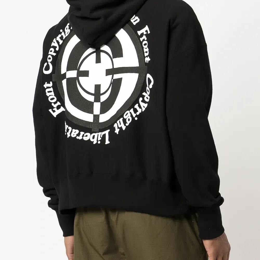 худи с графичным принтом