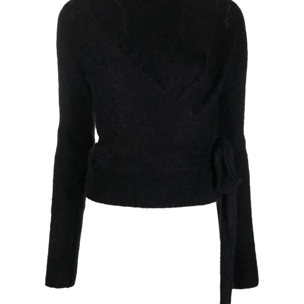 Топ с запахом и вырезами