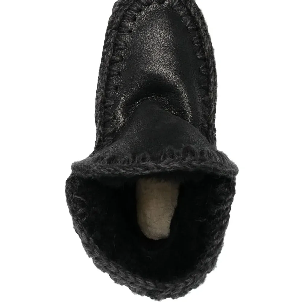 Ботинки на массивной подошве