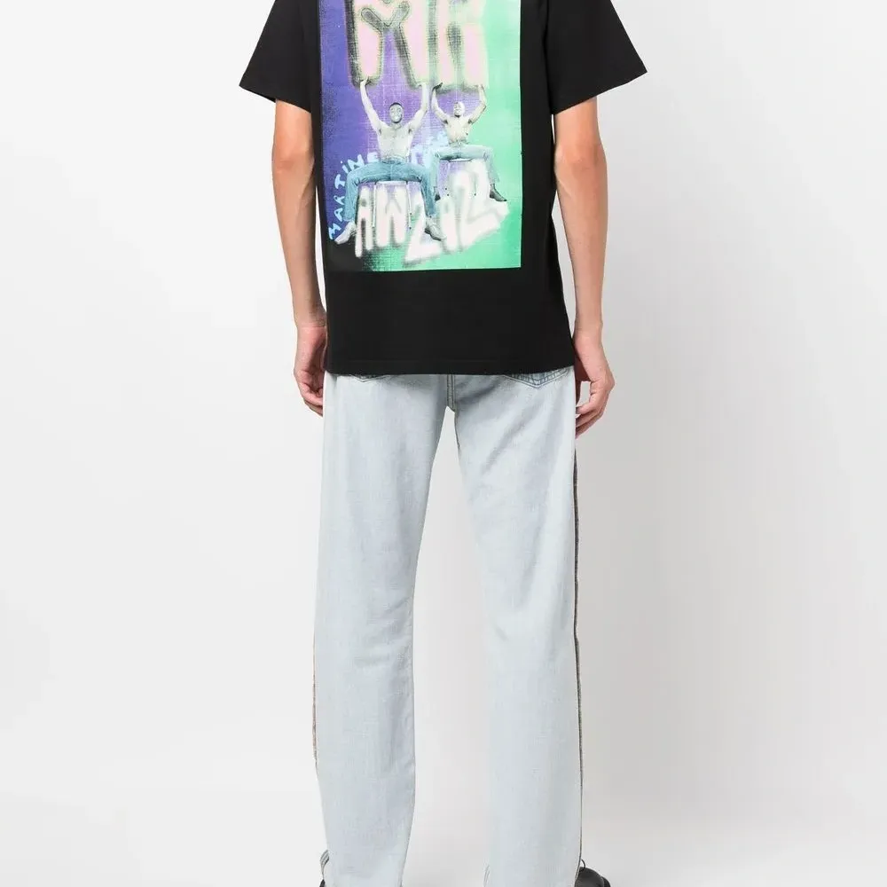 Футболка с графичным принтом