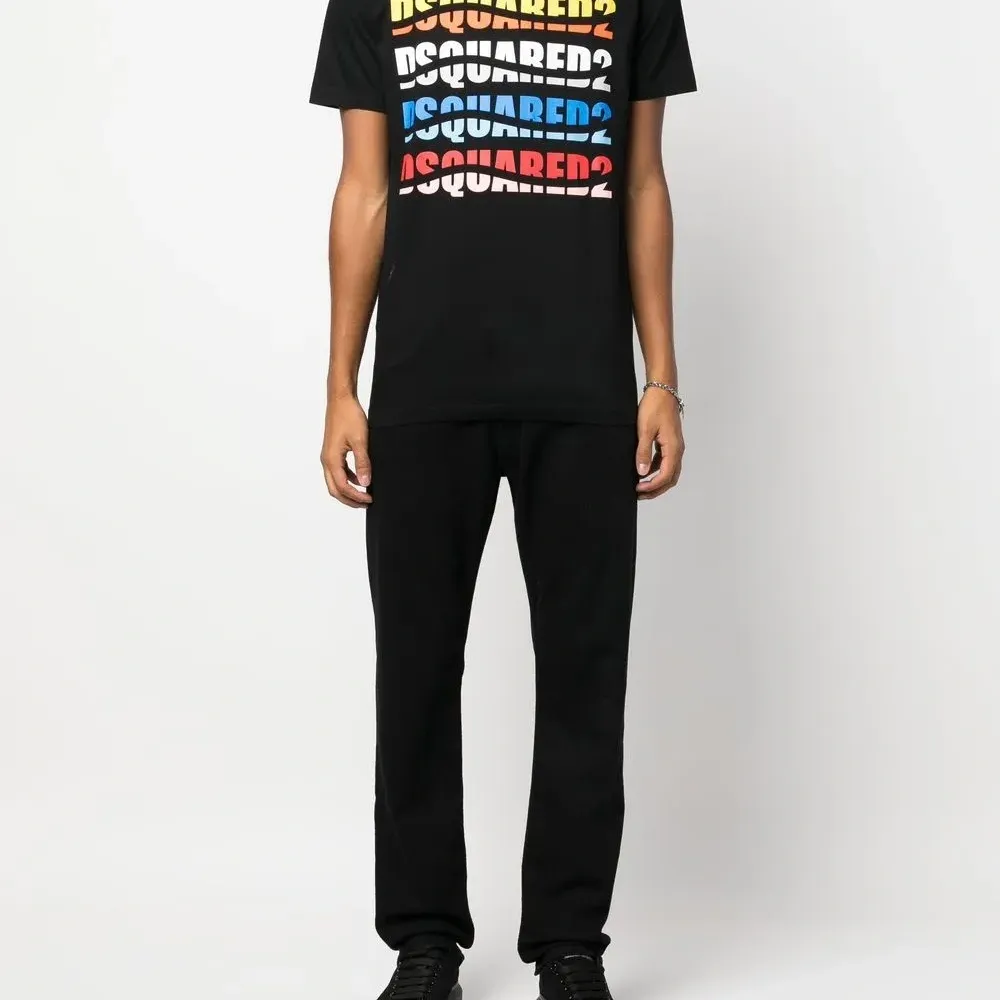 Футболка с логотипом