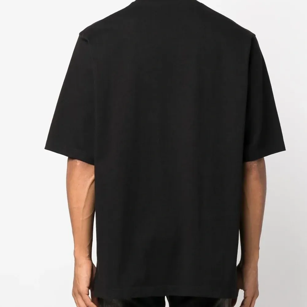 Футболка с логотипом