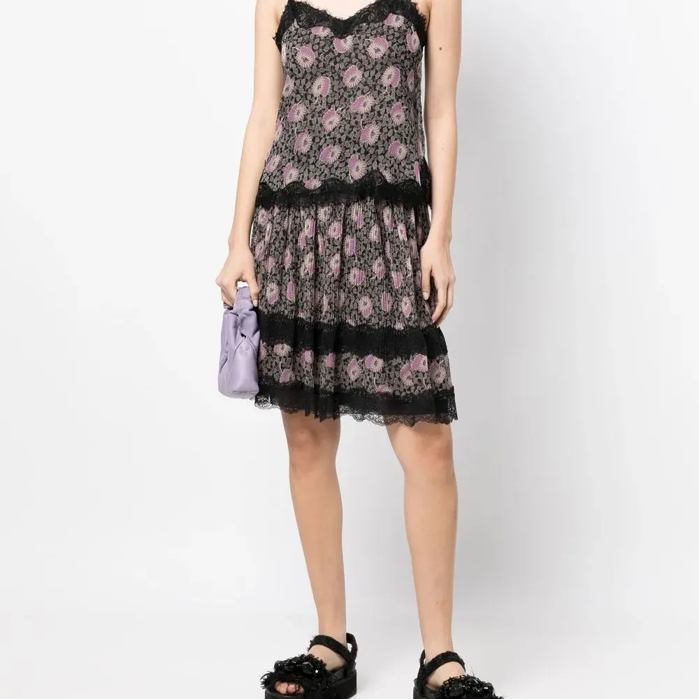 Шелковый топ на бретелях с цветочным принтом