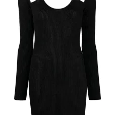 Трикотажное платье с открытыми плечами Трикотажное платье с открытыми плечами