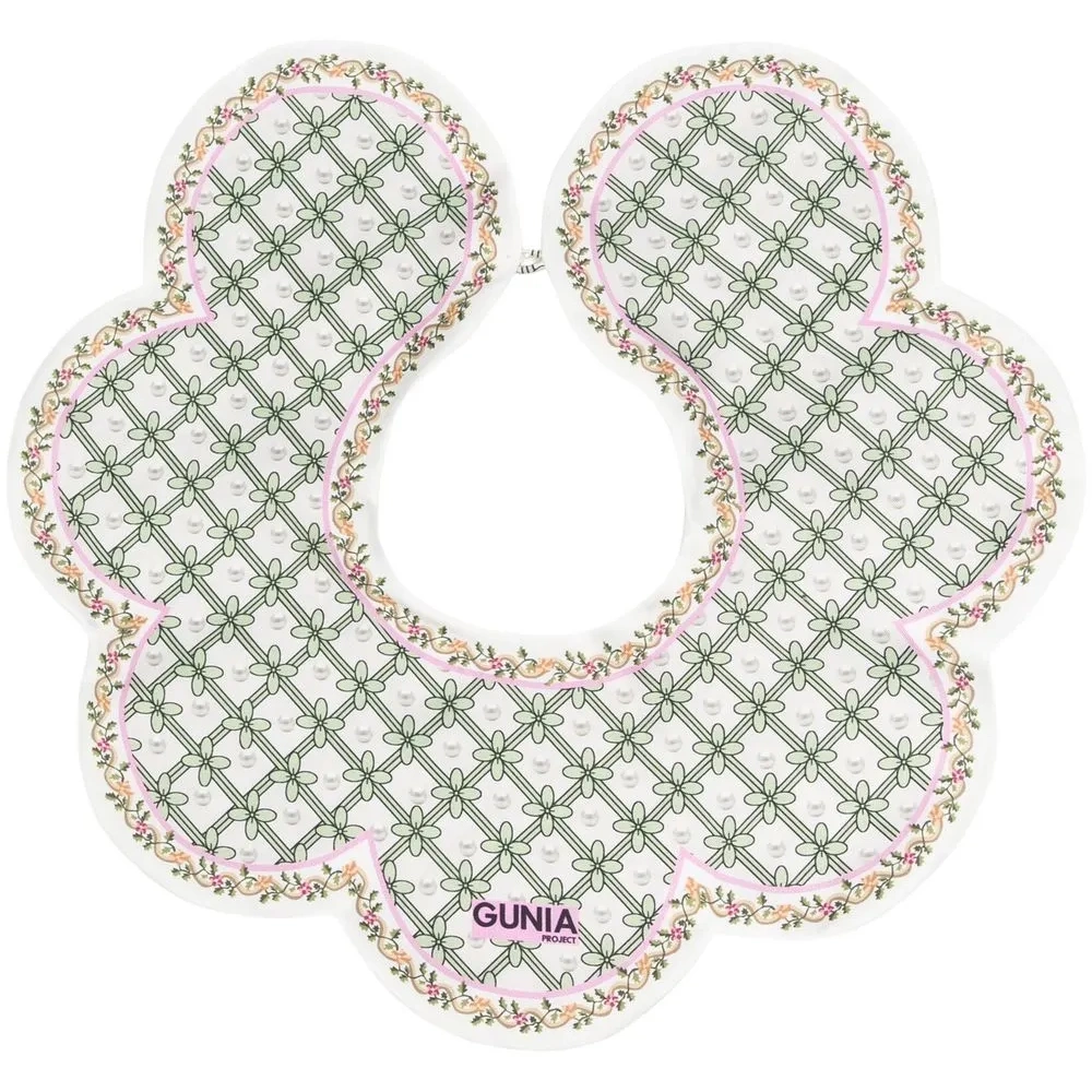 Воротник с фестонами и цветочным принтом