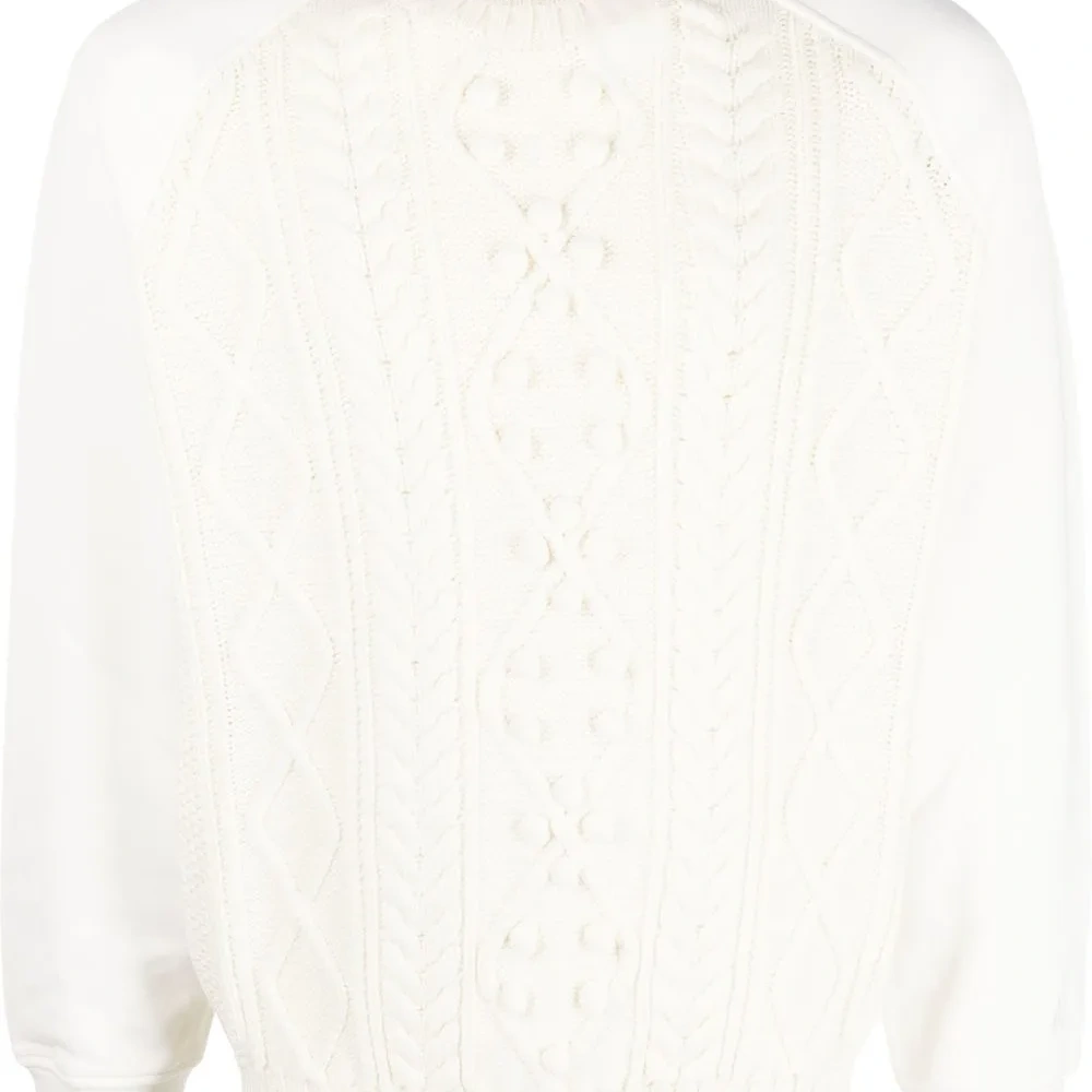 Джемпер с круглым вырезом