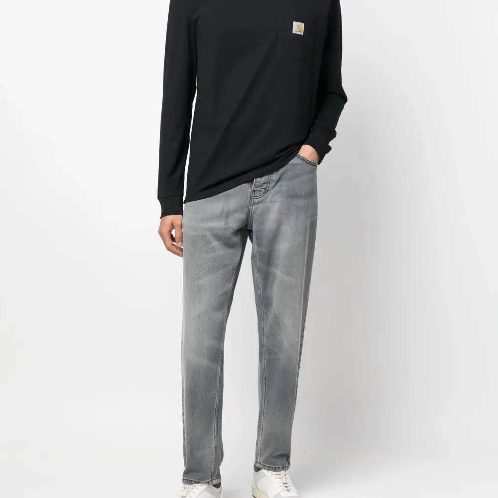 Футболка с нашивкой-логотипом