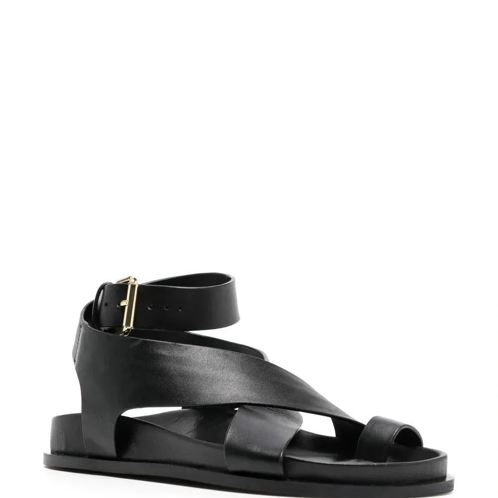 Сандалии с ремешками