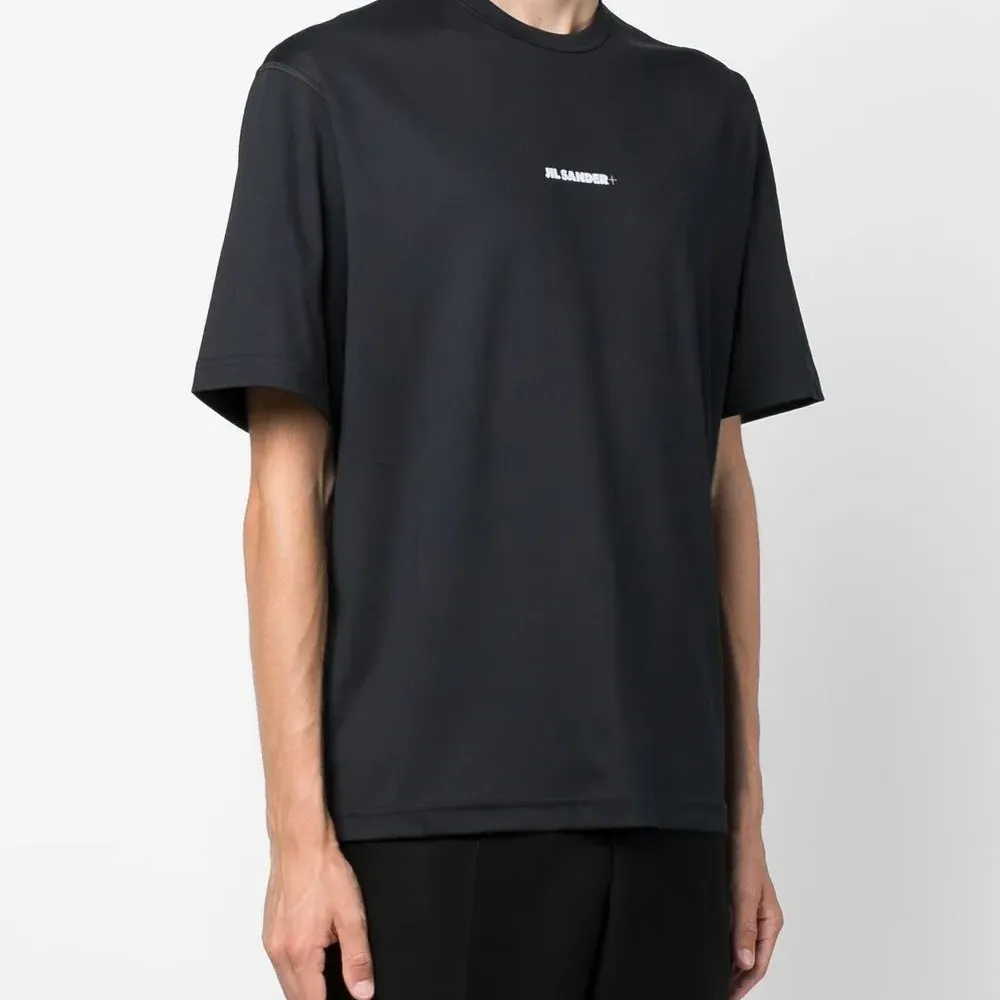 Футболка с логотипом