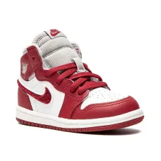 Кроссовки Air Jordan 1 High Retro OG Кроссовки Air Jordan 1 High Retro OG