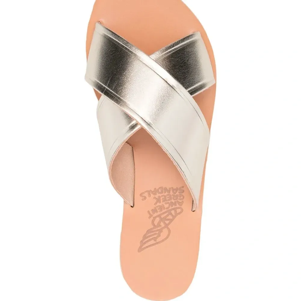 Сандалии Thais с эффектом металлик Сандалии Thais с эффектом металлик