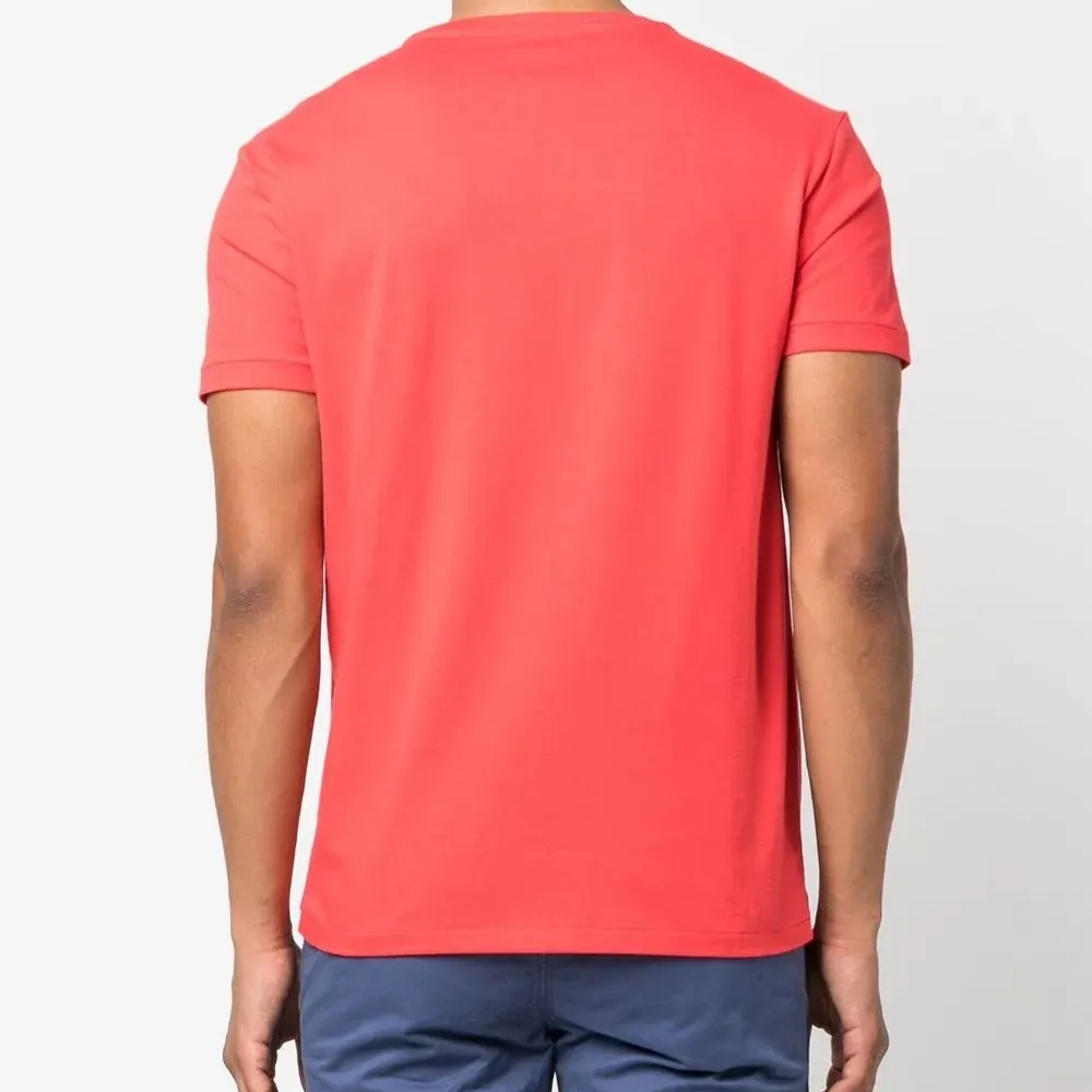 Футболка с логотипом