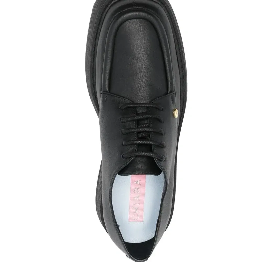 Лоферы на массивной подошве со шнуровкой