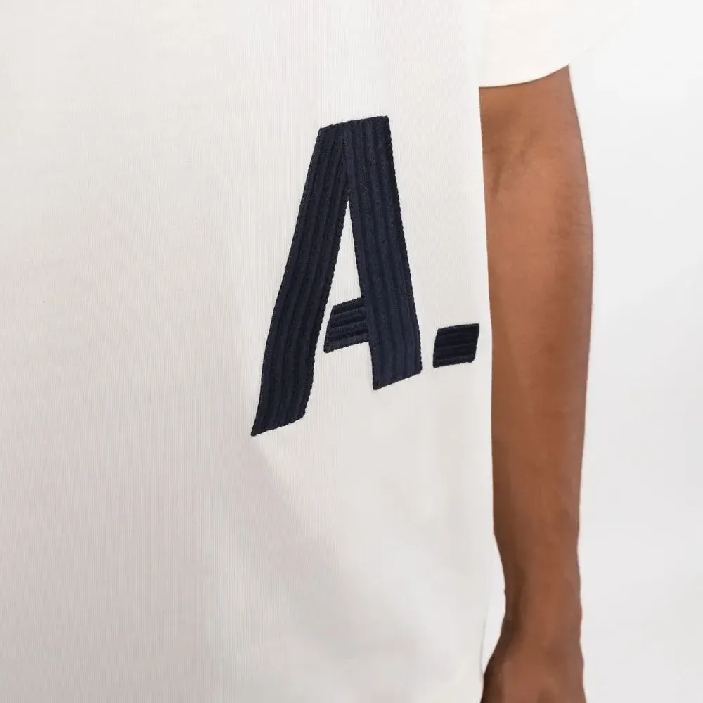 Футболка с логотипом