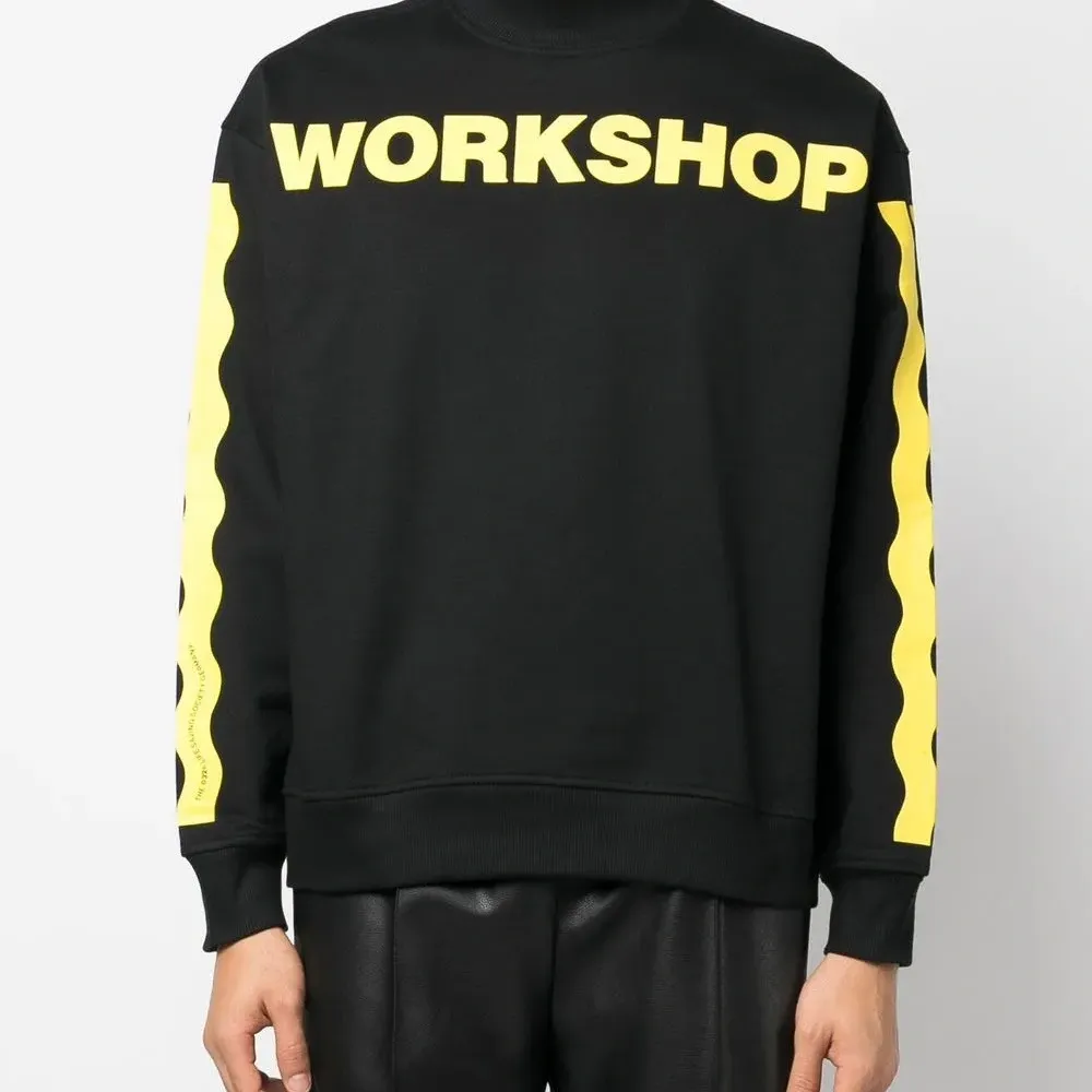 Толстовка с графичным принтом