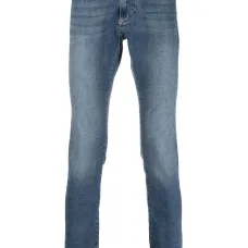 Узкие джинсы