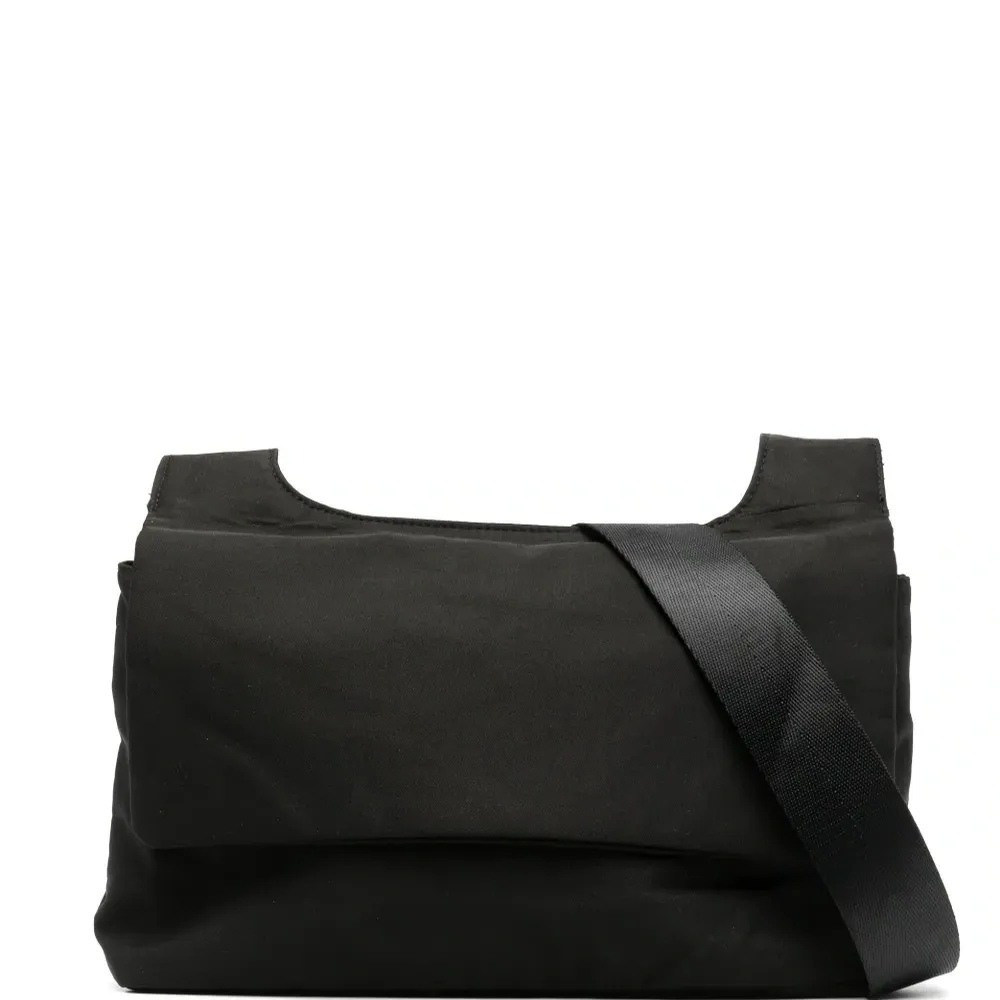 Сумка-мессенджер с пряжкой