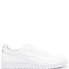 Кроссовки на шнуровке