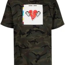 Футболка No More Heartbreaks с камуфляжным принтом