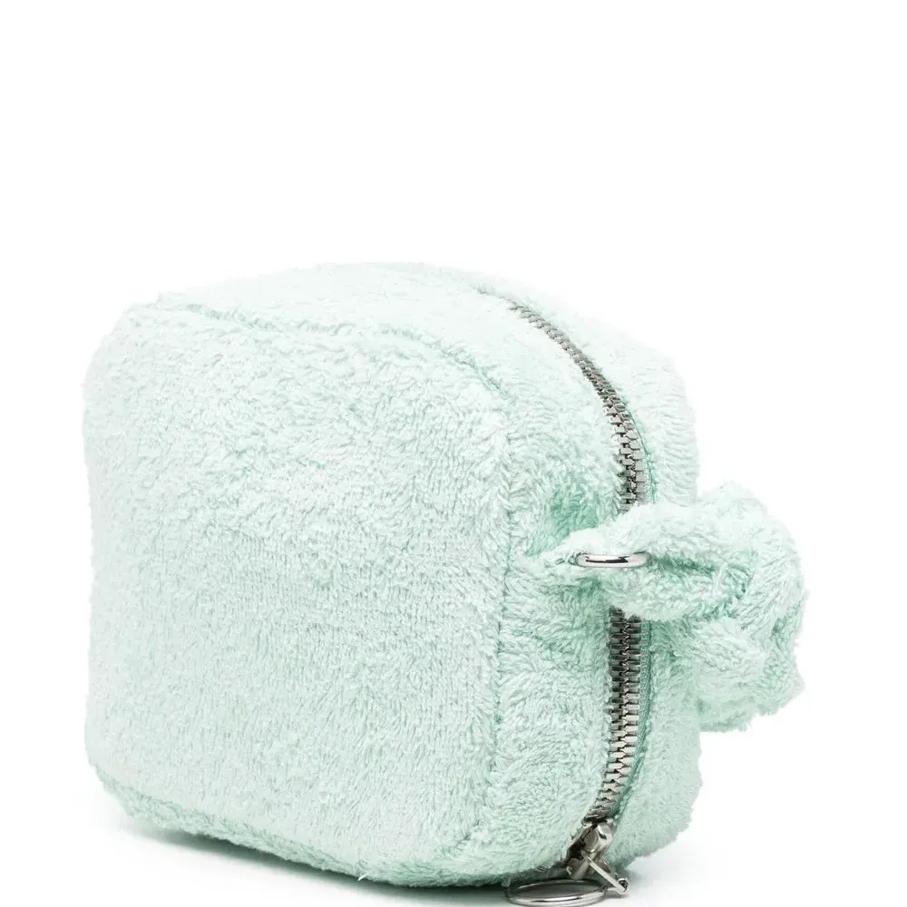 Сумка на плечо с вышитым логотипом