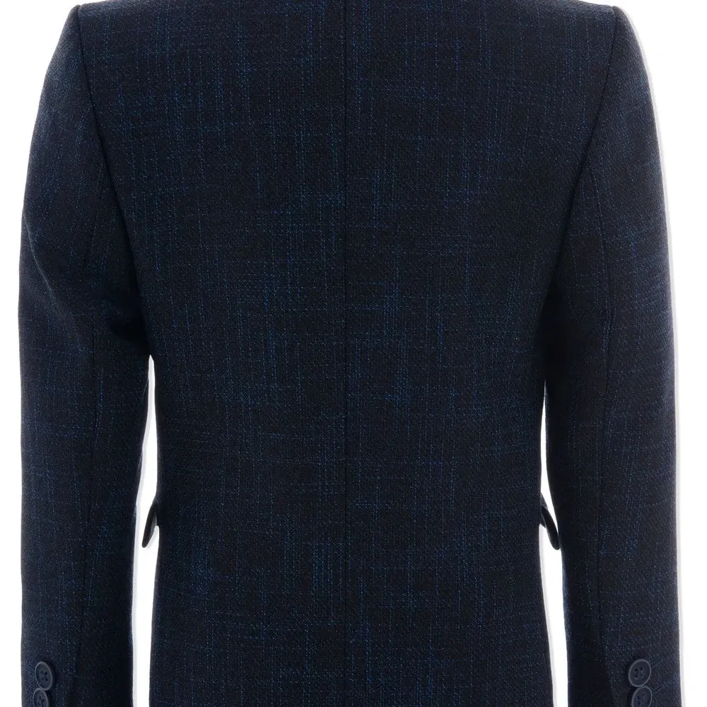 Блейзер строгого кроя с заостренными лацканами