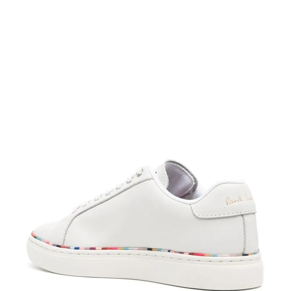 Кроссовки на шнуровке