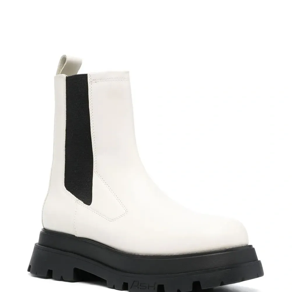 Ботинки с эластичными вставками