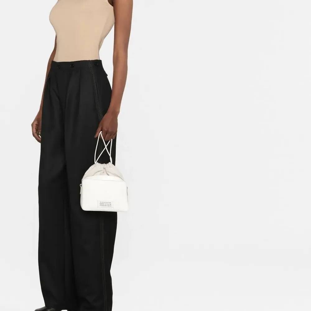 Боди с круглым вырезом