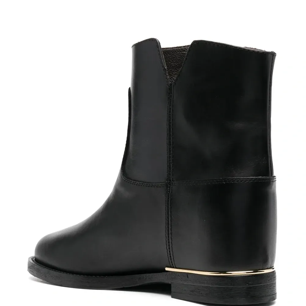 ботинки с вырезами