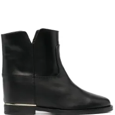 ботинки с вырезами