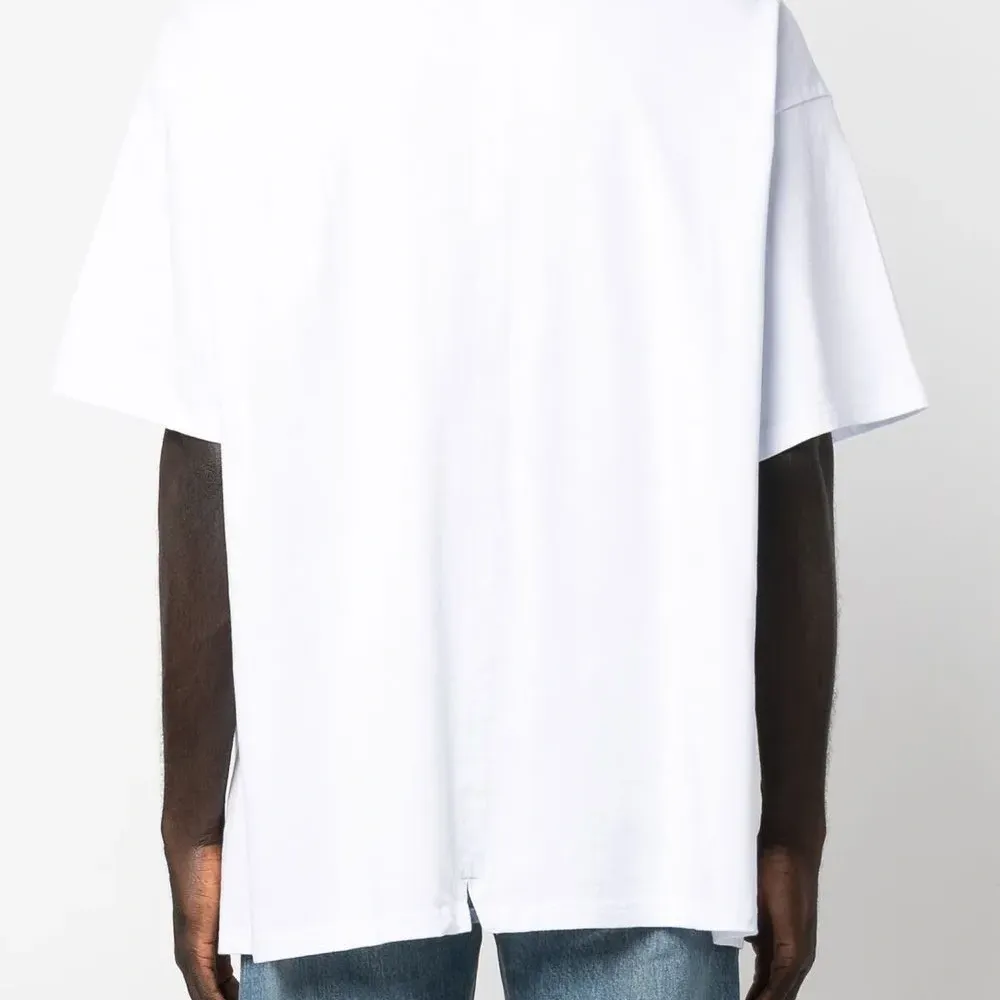 Футболка с логотипом