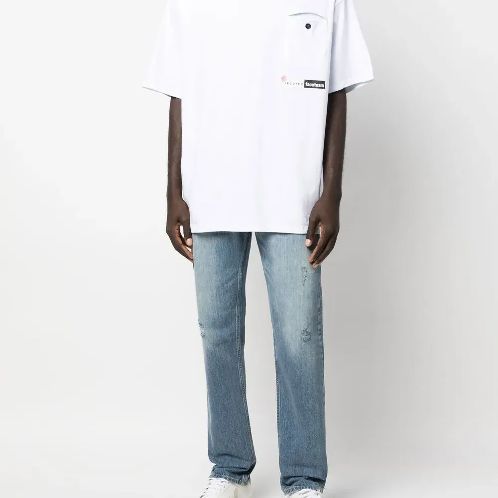 Футболка с логотипом